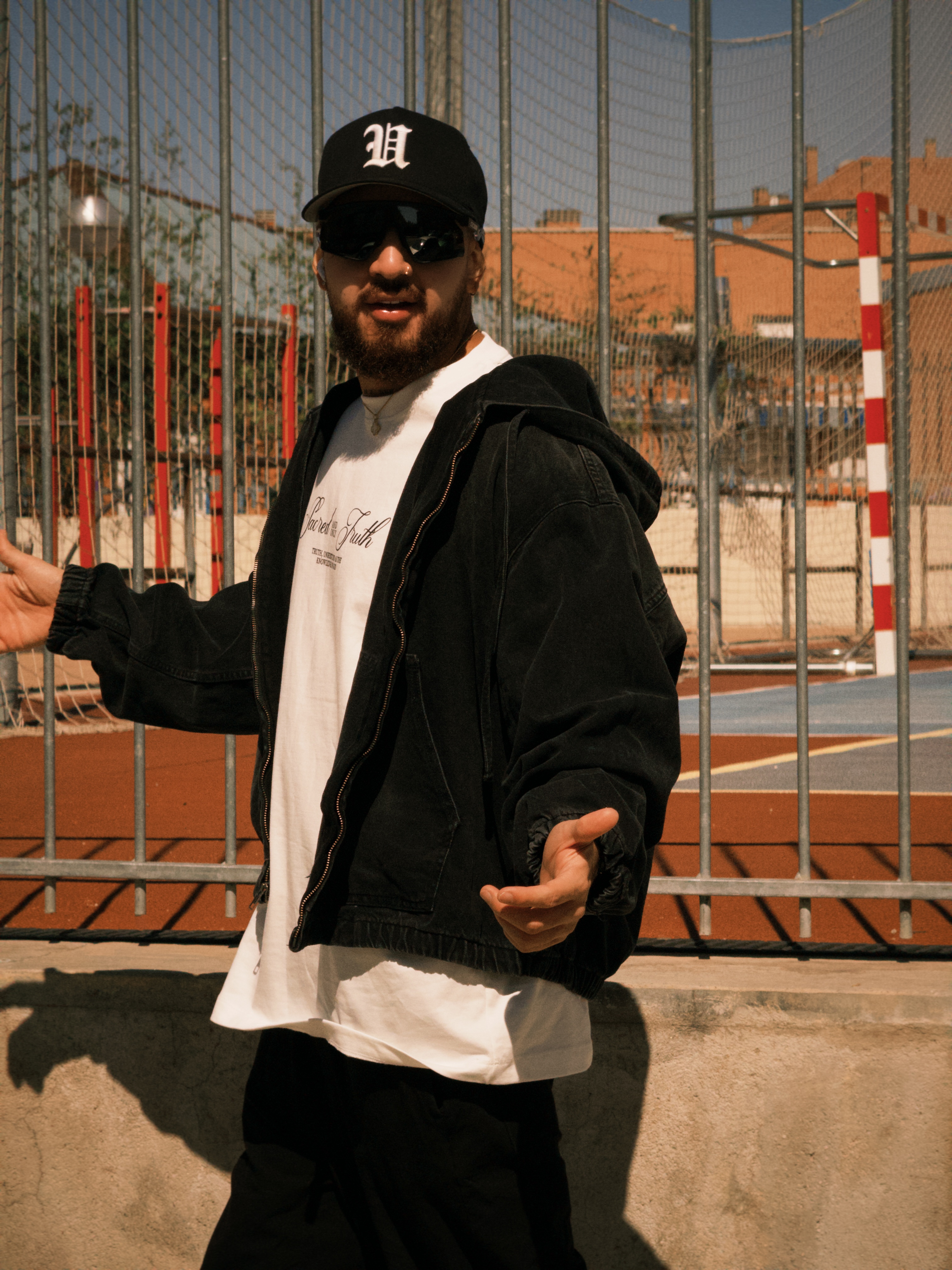 Esteban Correa, estilo urbano