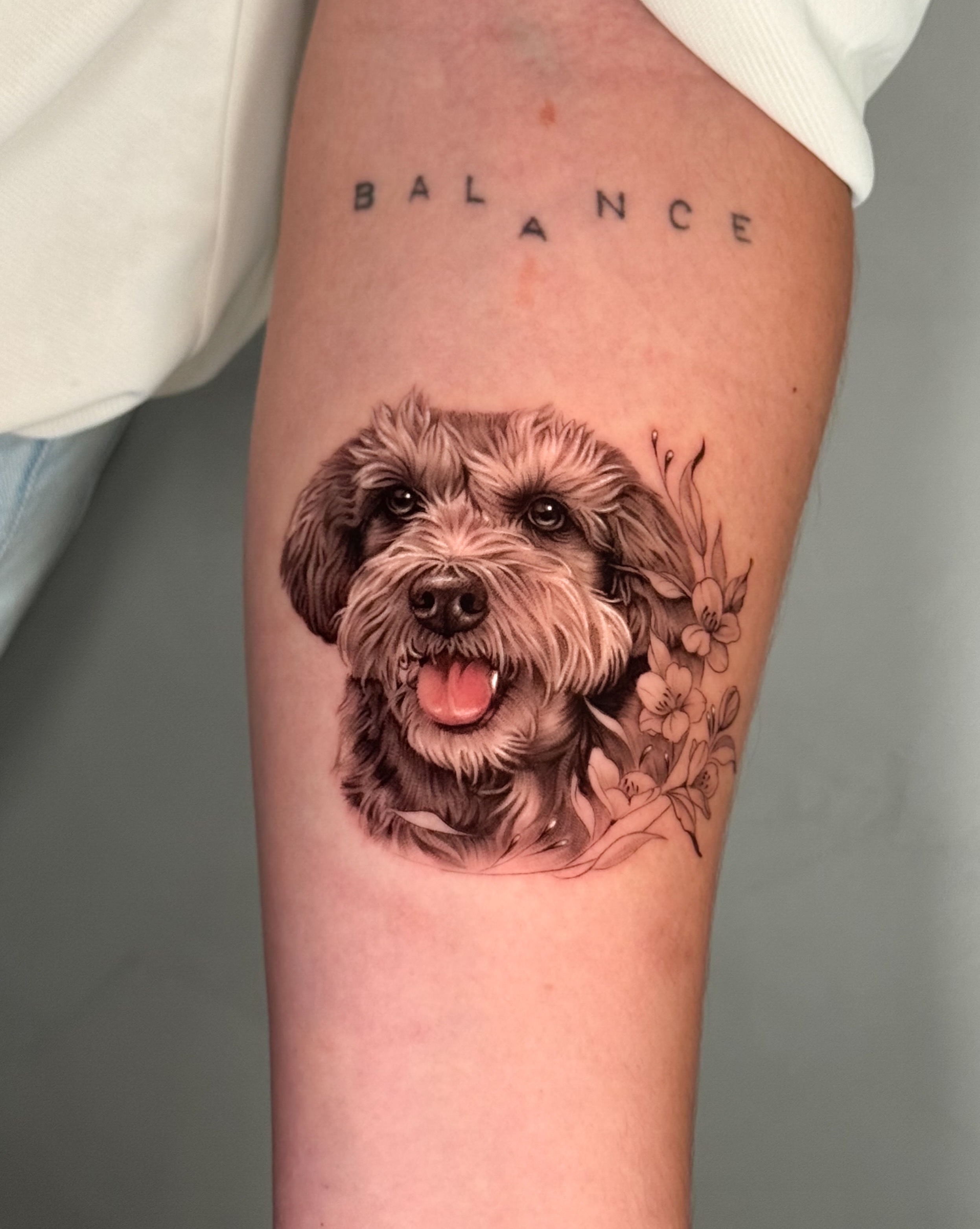 Retrato de Luna, mascota en microrrealismo