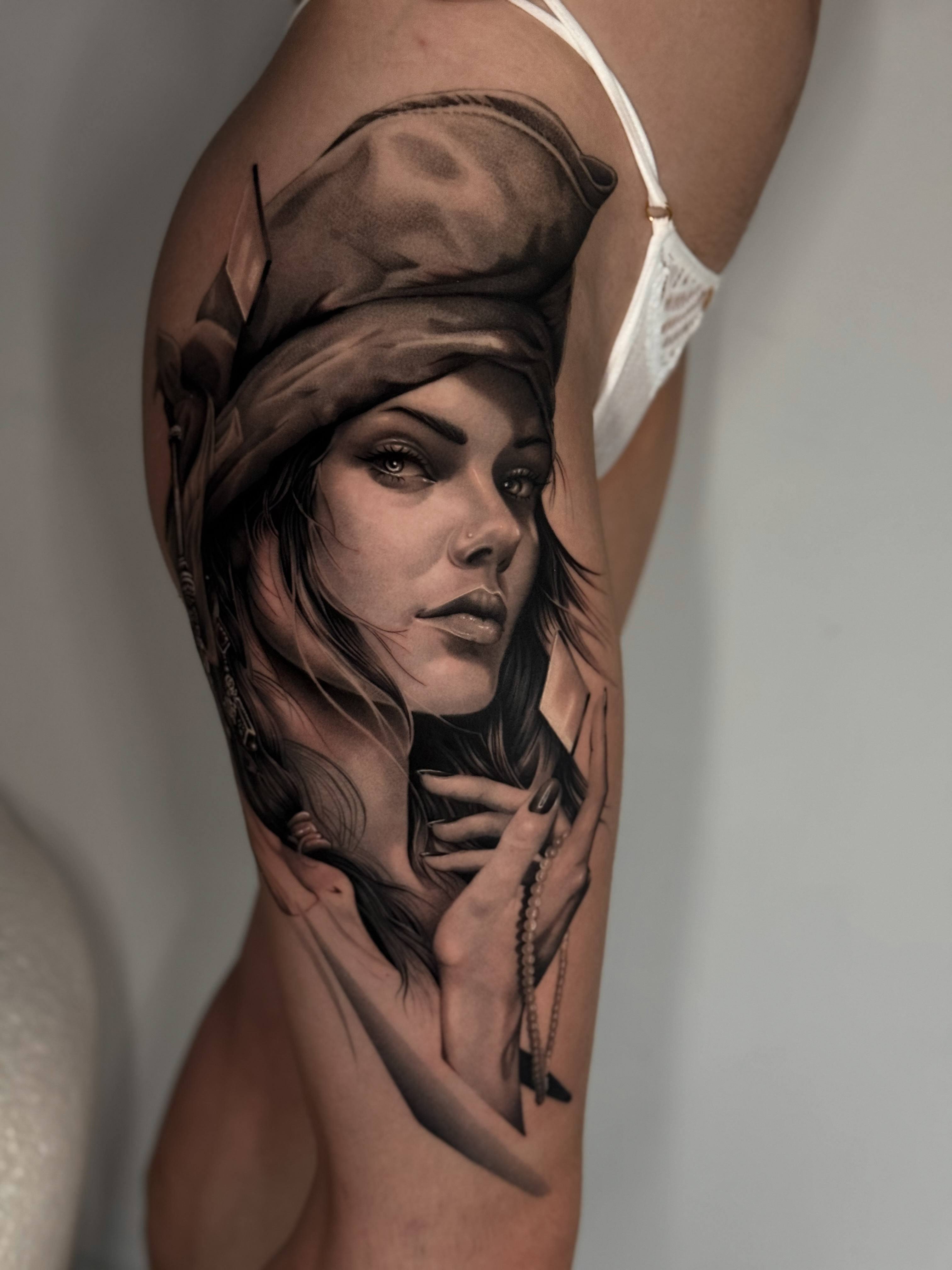 Pirata, retrato en realismo de sombras